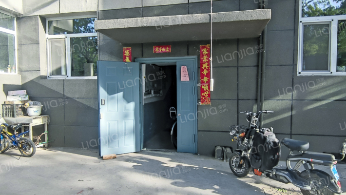 财贸学校外景图