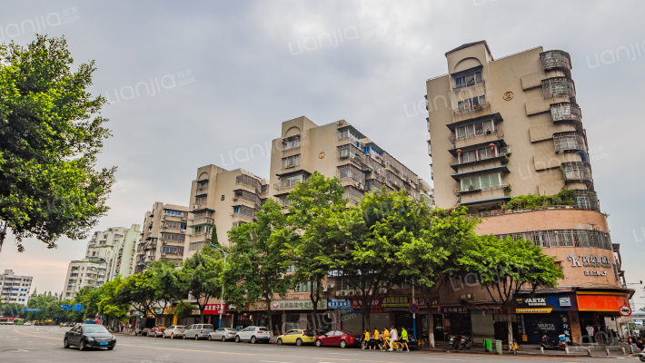 华纳大楼外景图