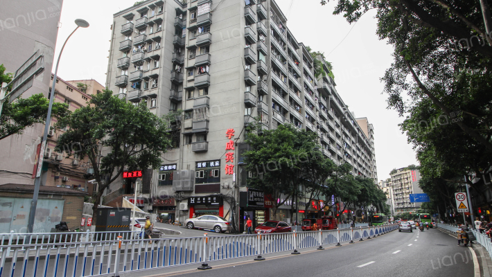 学府小区外景图