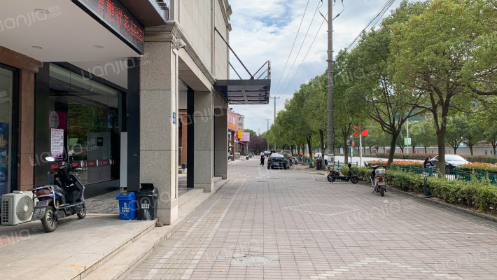 千汇路1112号外景图