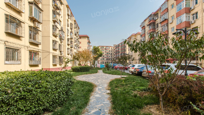 梨园东里外景图