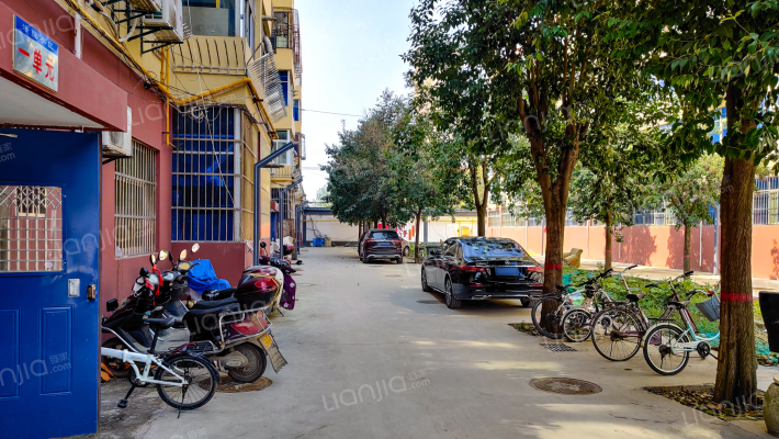 法院住宅小區外景图