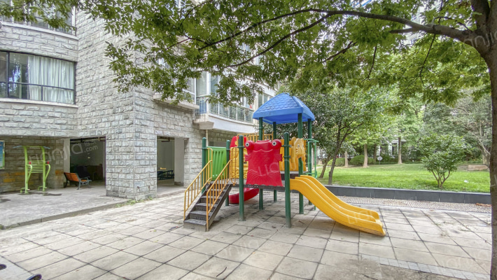 同济绿园外景图