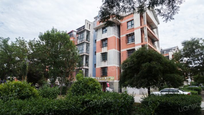 兰海小区外景图