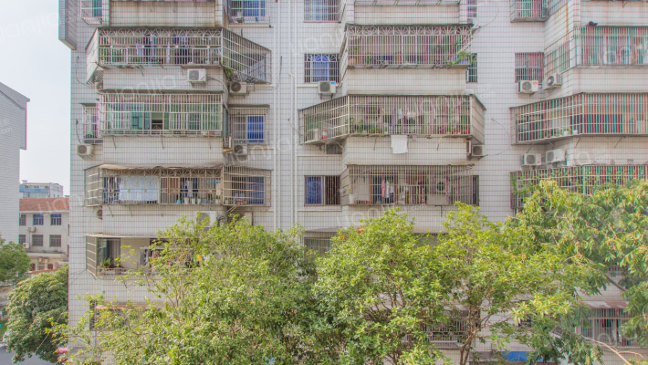 梅园小区外景图