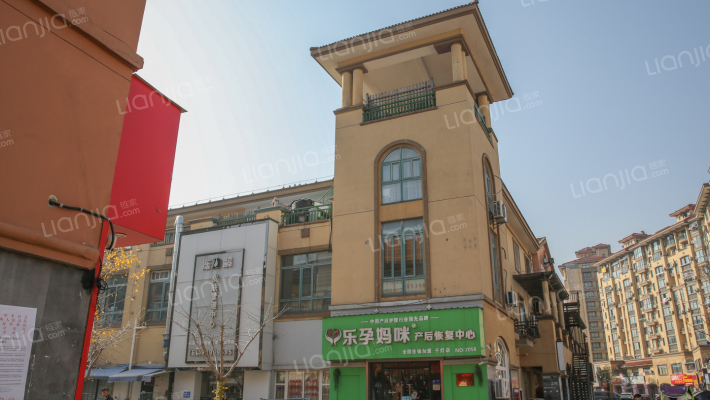 秦峰广场外景图