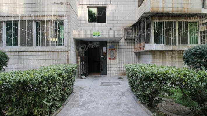 老管委会家属区外景图