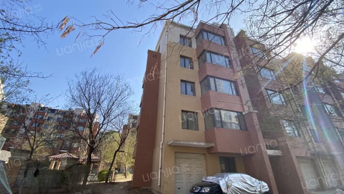 风度泊林外景图