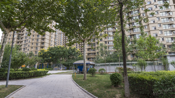 水岸华庭外景图