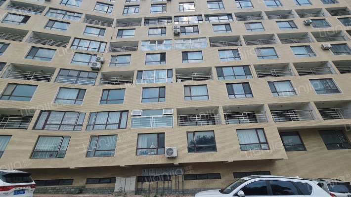 半岛别墅外景图