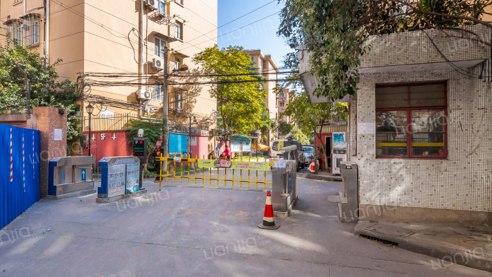 龙柏六村外景图