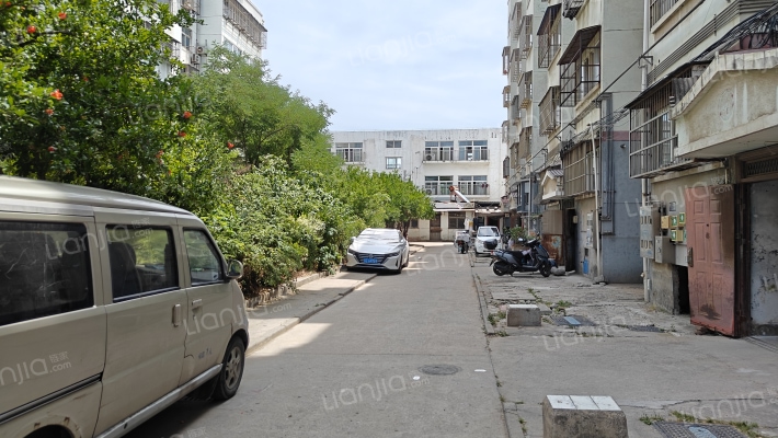 东方小区外景图