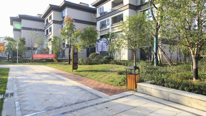 山水华府外景图