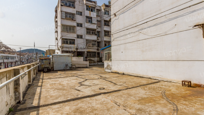 下淀农贸市场外景图