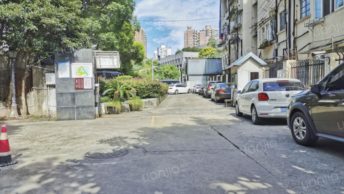 云华公寓外景图