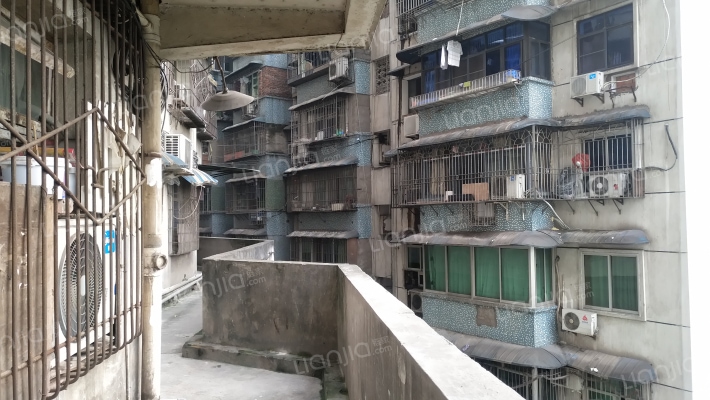 小龙坎正街175附5号外景图