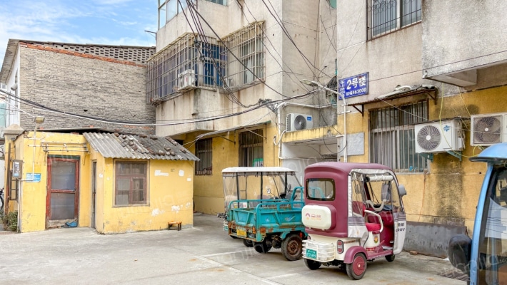 化轻公司家属院外景图