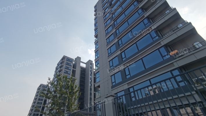 万泰华章外景图