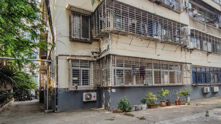 樊城区国土资源局家属院外景图