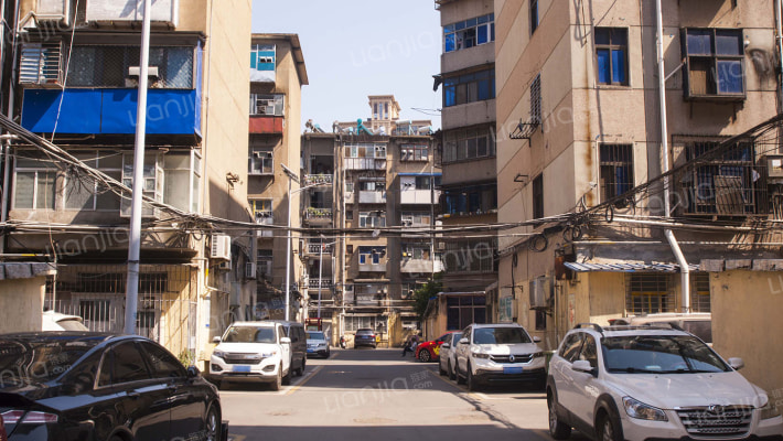 铁路老三院外景图