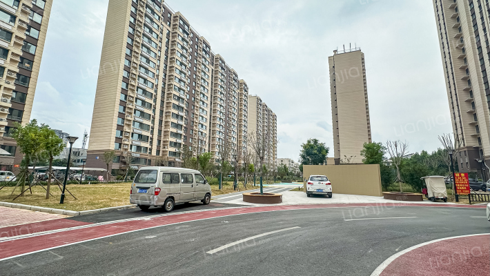 水鸣嘉园外景图