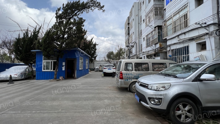 昆明煤机总厂龙头街职工住宅楼外景图