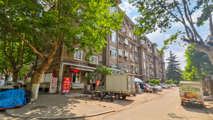 济钢新村外景图