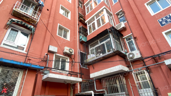 草岚子胡同外景图