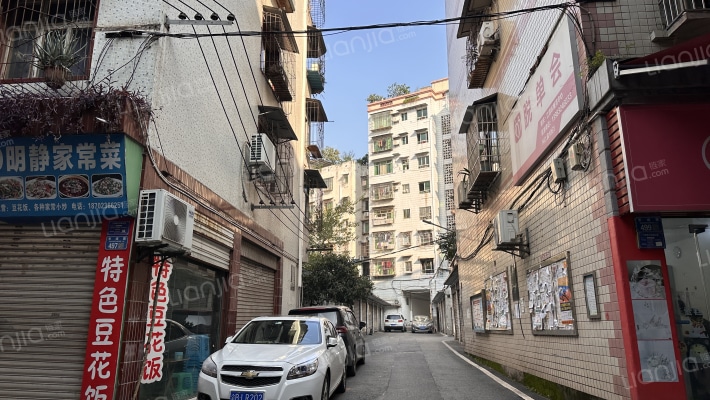 津华物业7-3小区外景图