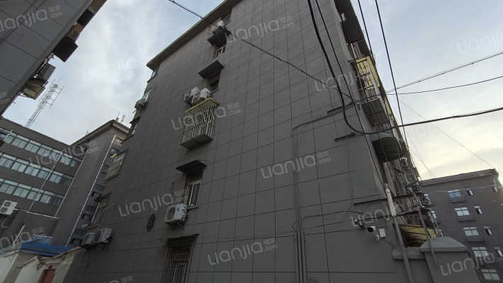 沈场综合楼外景图