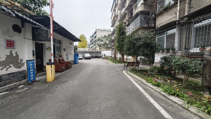 万春东路56号外景图