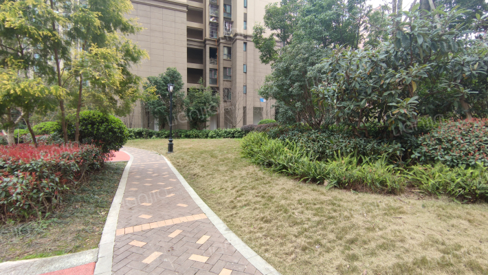 三盛都会城外景图