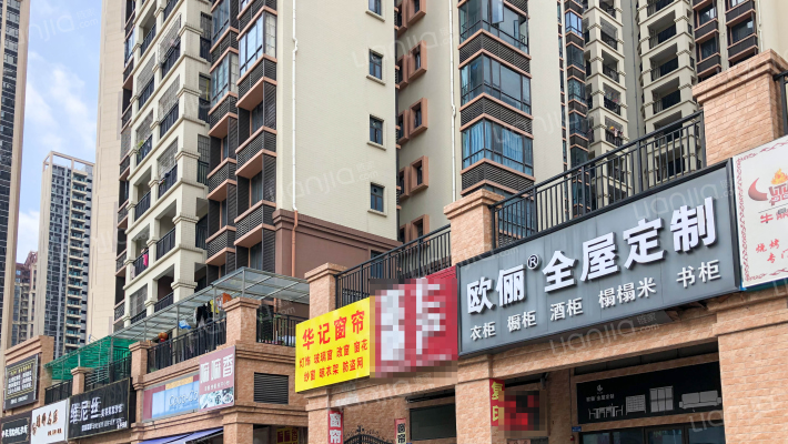 钜隆君玺花园外景图