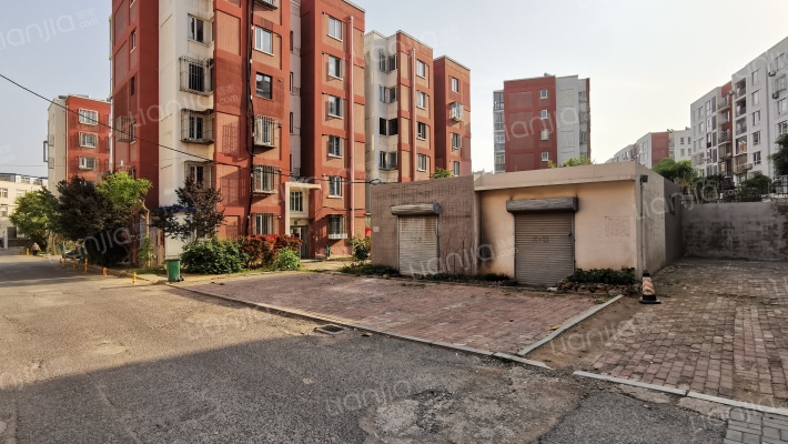 都市阳光外景图