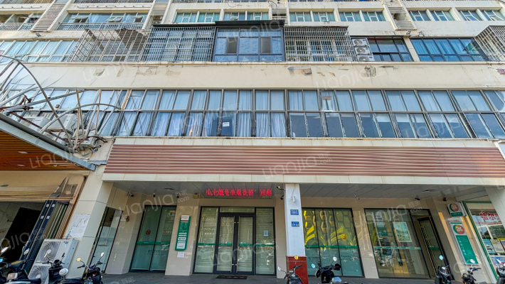 惠普登海景酒店外景图