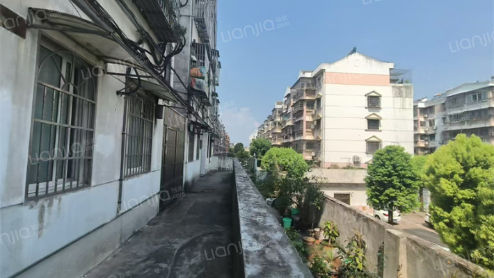 师训中心综合楼外景图