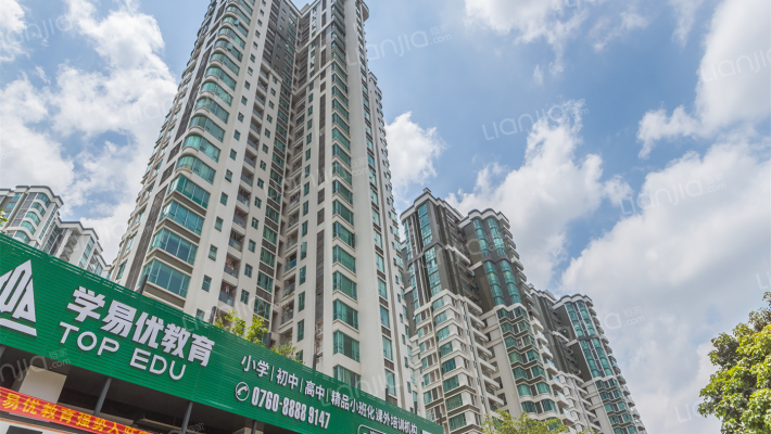 悦创中心外景图