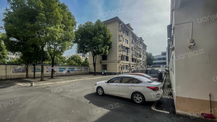 襄州区中心幼儿园生活区外景图