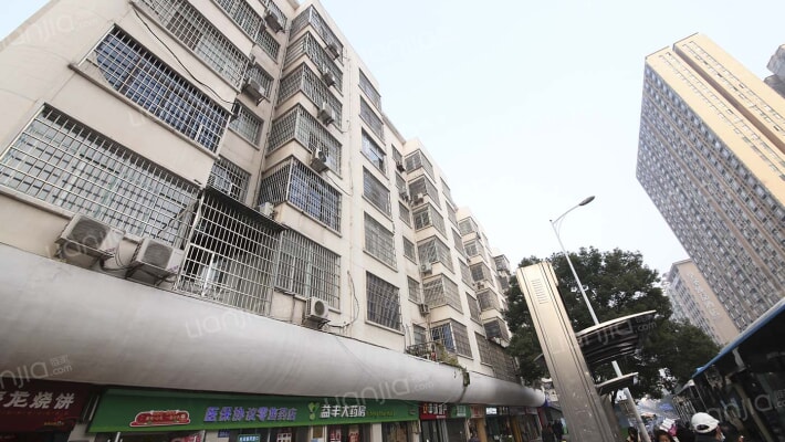 赤新路52号外景图