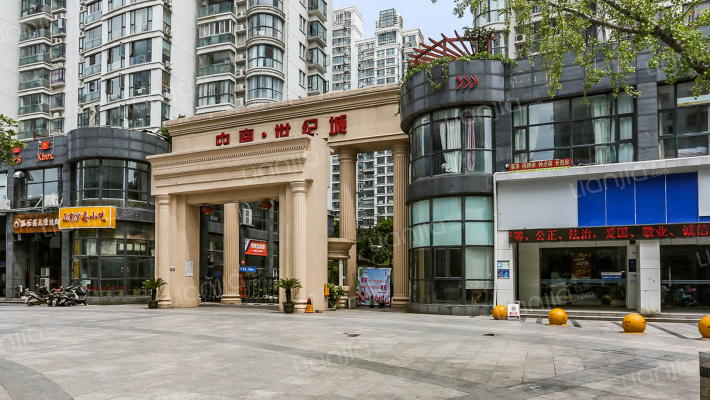 中南世纪城北区外景图