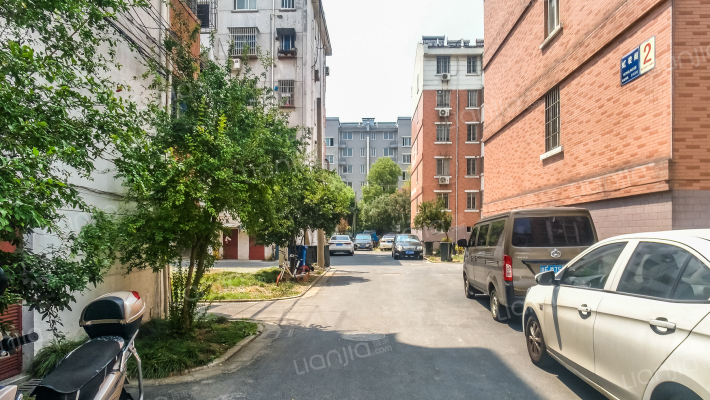 印电宿舍外景图