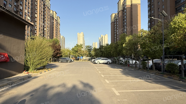 东虹花苑牛首苑外景图