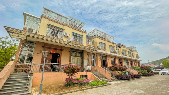 栎斜新村外景图