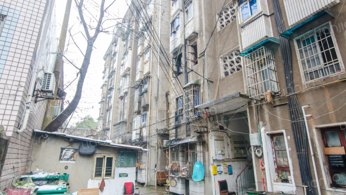 燕山小学教师宿舍外景图