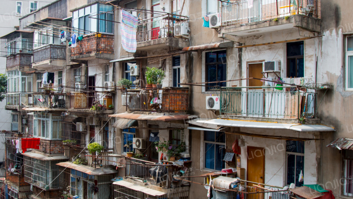 街道口市政宿舍外景图