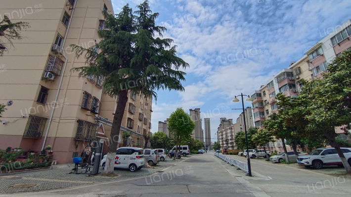 管道公寓外景图