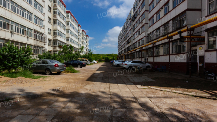 马路东燕兴社区外景图