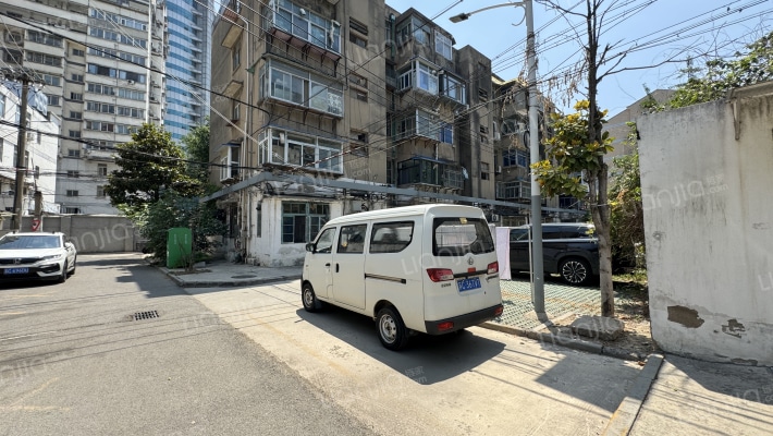 机械厂宿舍外景图