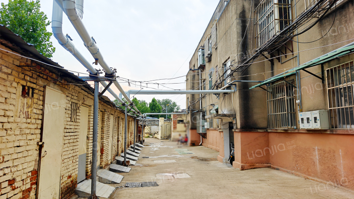 泰山区供销社宿舍外景图