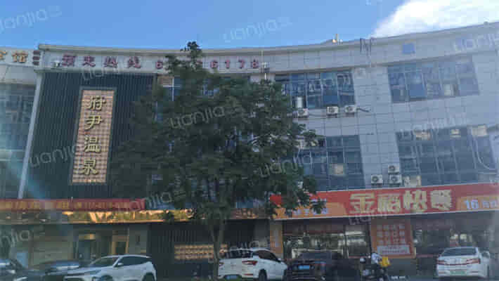 凯马悠尚生活广场外景图